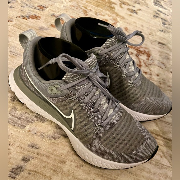 Womens Nike React FlyKnit Athletic Shoes - Picture 1 of 5